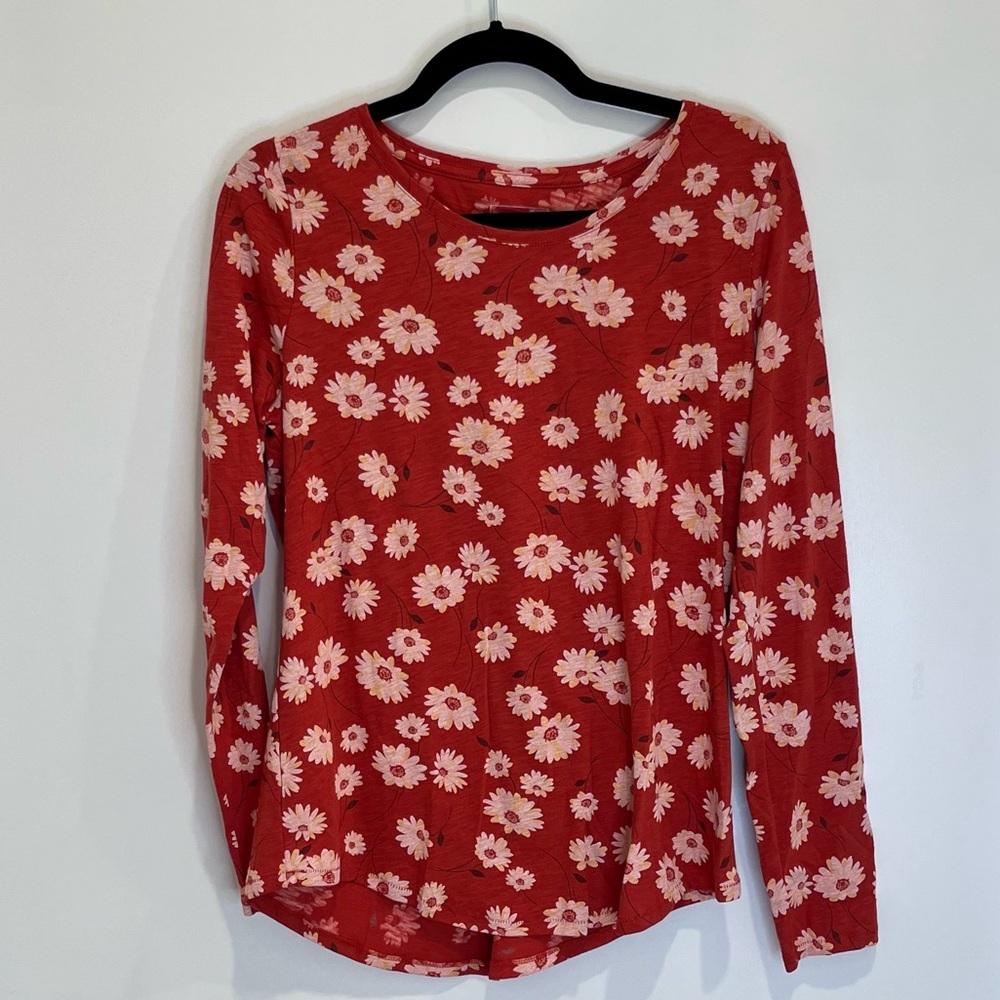 Sonoma Goods For Life Red Long Sleeve with Flowers Everyday Tee Size Medium